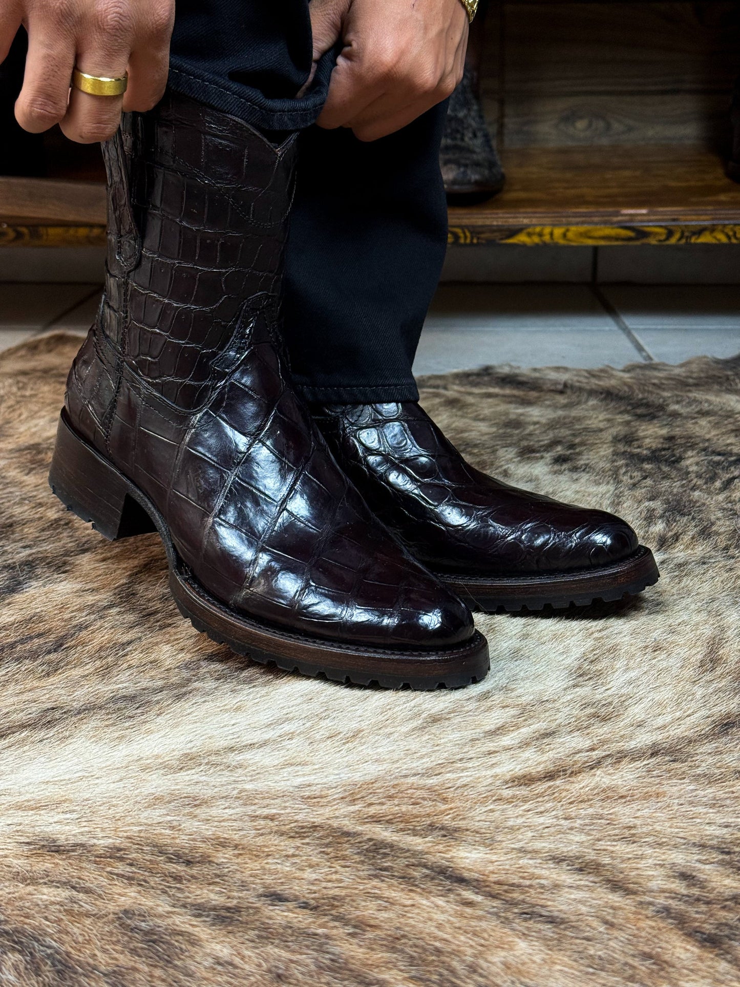 Exclusive Classic Crocodile Boots