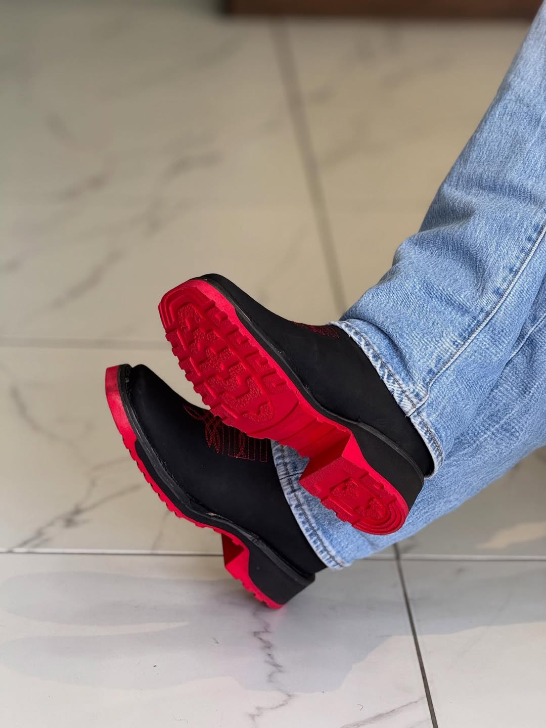 New Black Nobuck Leather Botin - 3D Sole Composite Toe